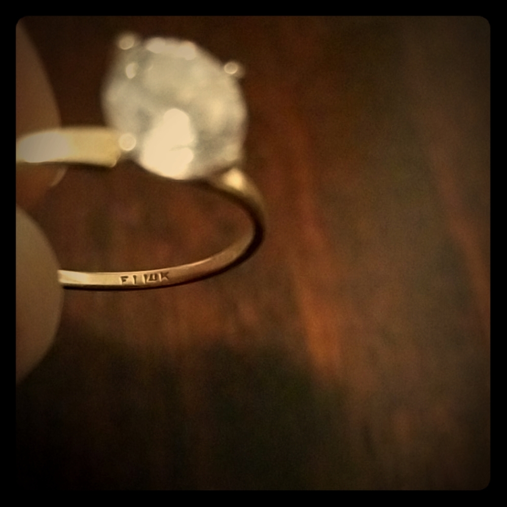 ****SOLD****14 karat womens gold ring